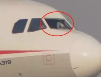 飛機(jī)玻璃到底有幾層？為什么駕駛艙玻璃破碎事件年年都有！