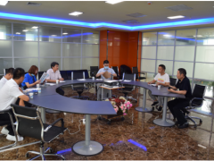 西安高新區(qū)工信局及專家一行到訪中星測控進行安全產業(yè)調研