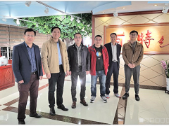 丹東百特總經(jīng)理董青云全程陪同農(nóng)藥協(xié)會專家蒞臨參觀