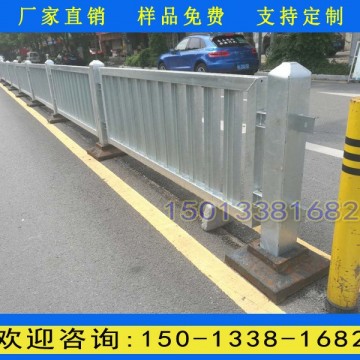 大鵬新區(qū)2016a款護(hù)欄工廠直銷 龍華