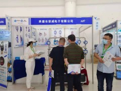 直擊現(xiàn)場丨榮威電子攜RW-20型浮筒液位計(jì)、LU型超聲波液位計(jì)精彩亮相淄博石油化工展