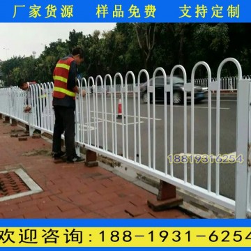 海南機(jī)非隔離欄桿生產(chǎn)廠家 道路中央