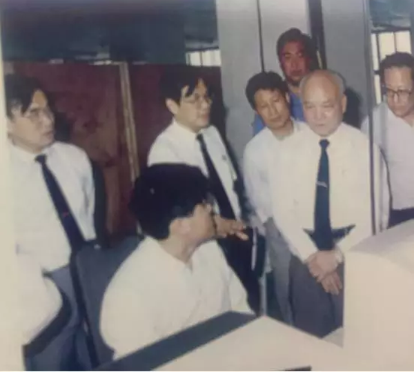 原人大副委員長來李佩瑤參觀西儀集團(tuán)