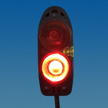 扁平形遠(yuǎn)距離光電開(kāi)關(guān)BA  Autonics