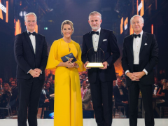 賀利氏因其卓越的創(chuàng)業(yè)精神和社會(huì)責(zé)任感榮獲 “2024 年 EY 年度企業(yè)家 ”榮譽(yù)獎(jiǎng)