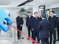 王曉暉在成都調(diào)研高新技術(shù)企業(yè)時強調(diào)：以科技創(chuàng)新引領(lǐng)產(chǎn)業(yè)創(chuàng)新，積極培育和發(fā)展新質(zhì)生產(chǎn)力