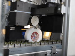 車間裝“大腦” 產(chǎn)線添“慧眼”